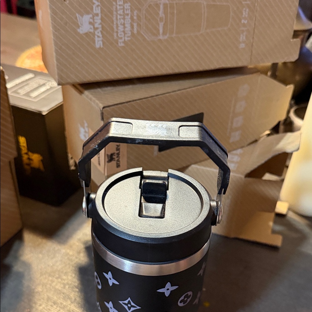Stanley Black Patterned Travel Mug - Picture 4 of 5